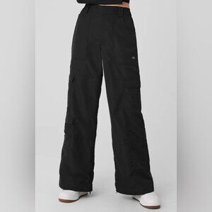 Alo Yoga High-Rise Wide-Leg Puffer Cargo Pants | Insulated Winter Trouser M